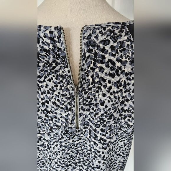 Banana Republic Top - Size Medium - Picture 7 of 8